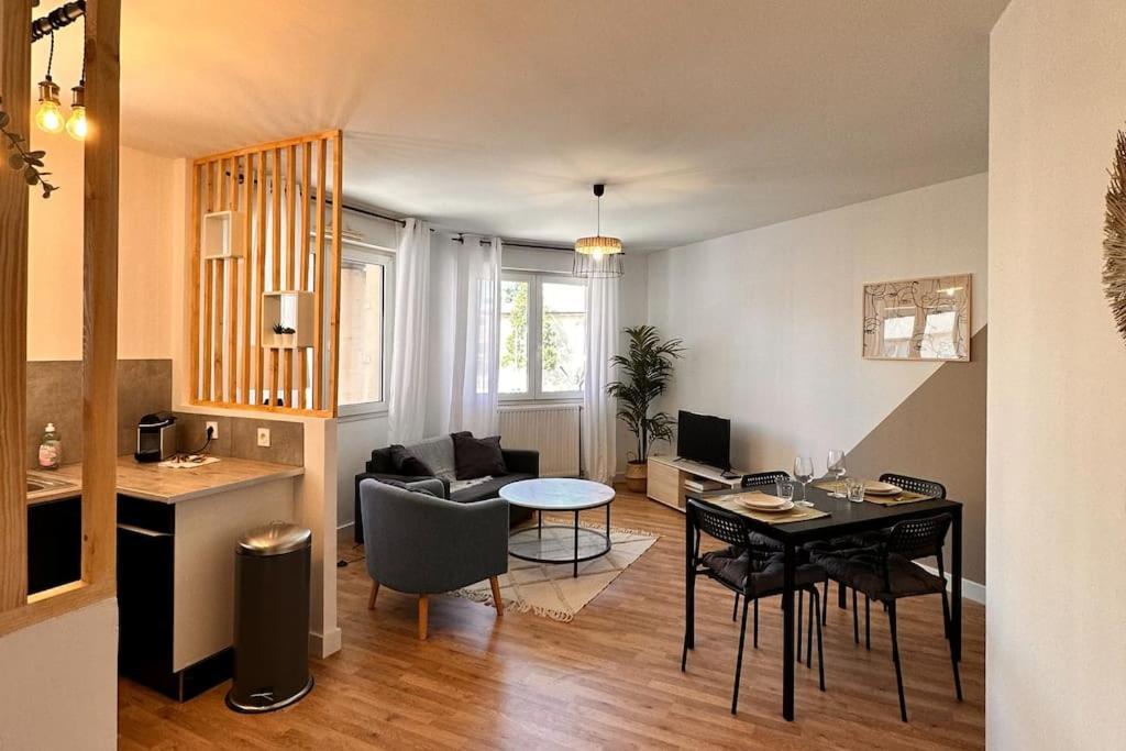 Villeurbanne • T2 Fraternite • Hostisy Екстериор снимка