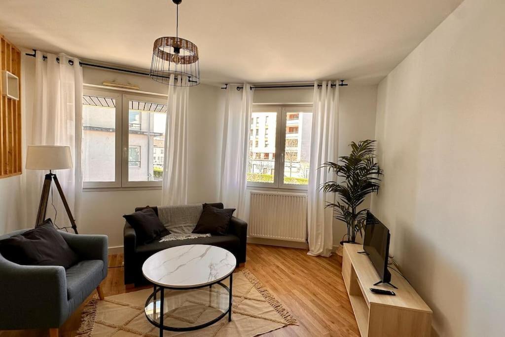 Villeurbanne • T2 Fraternite • Hostisy Екстериор снимка