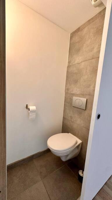 Villeurbanne • T2 Fraternite • Hostisy Екстериор снимка