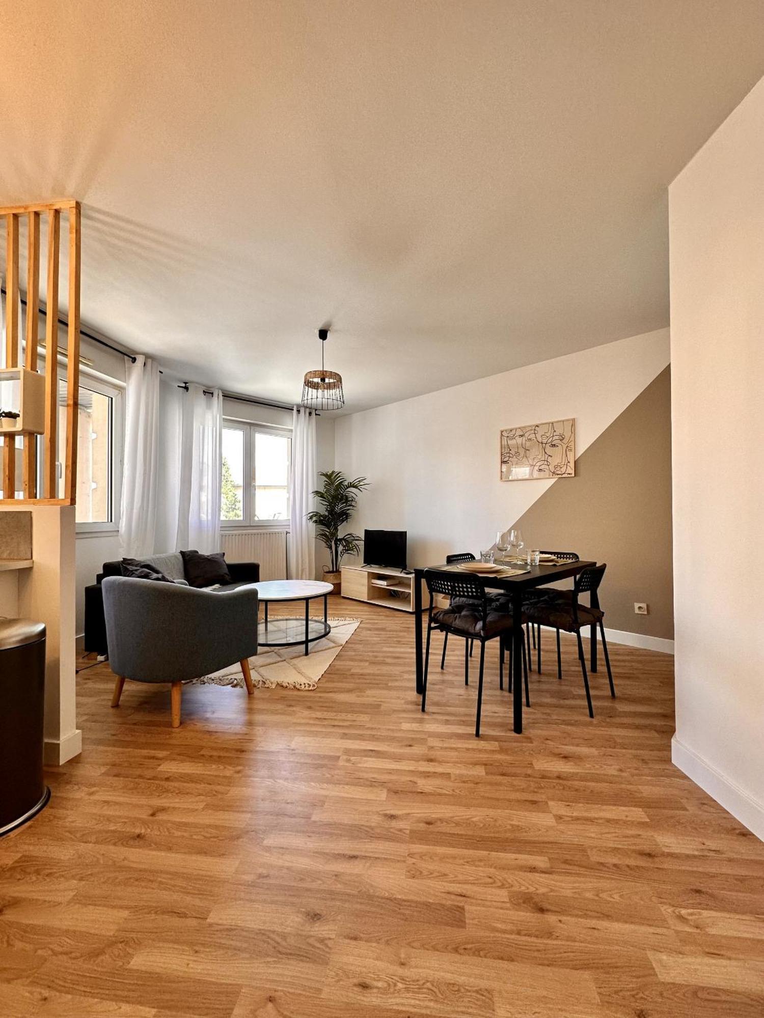 Villeurbanne • T2 Fraternite • Hostisy Екстериор снимка